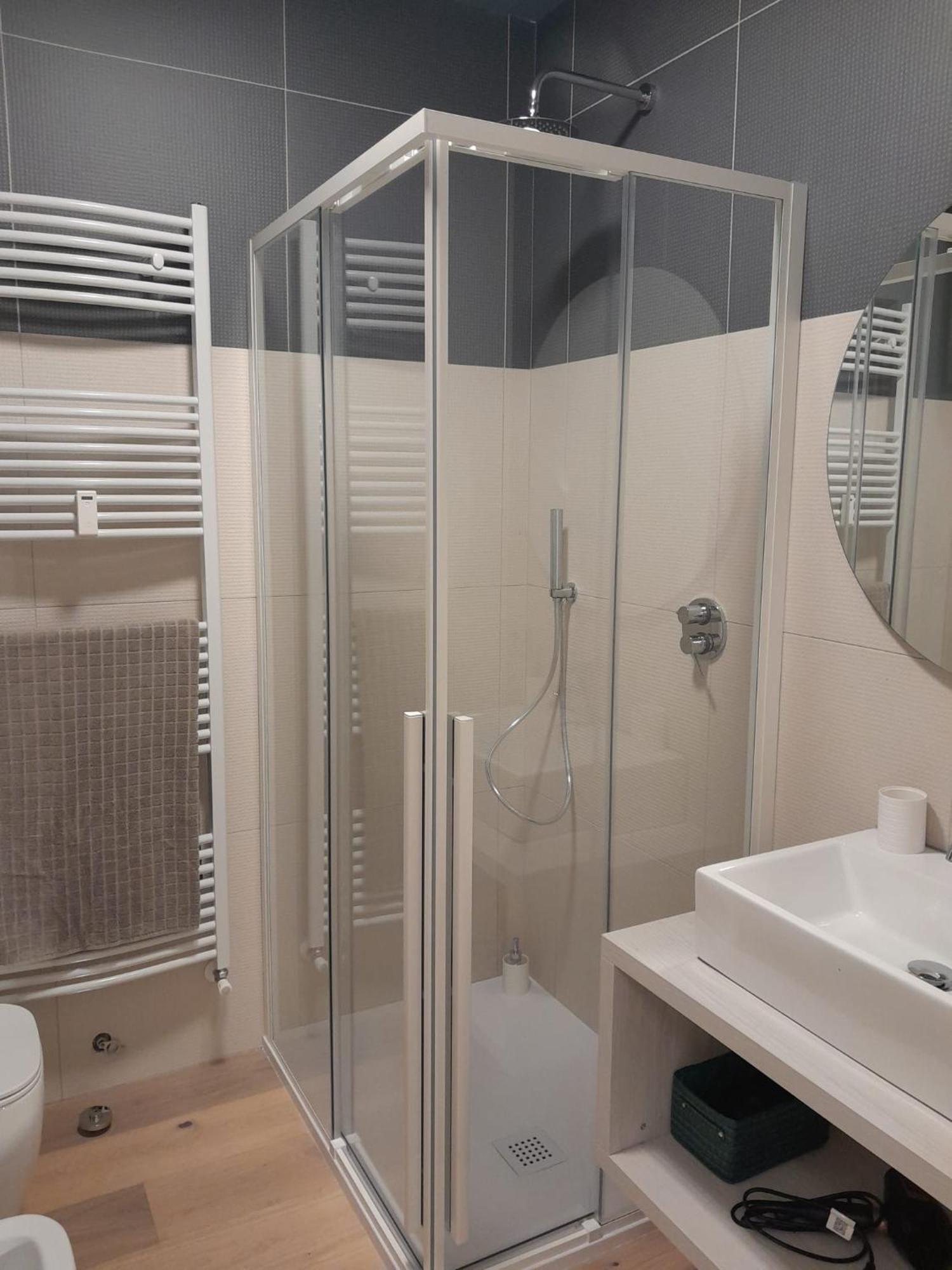 Monolocale Cairoli 18 Apartment Fiorenzuola d'Arda Luaran gambar